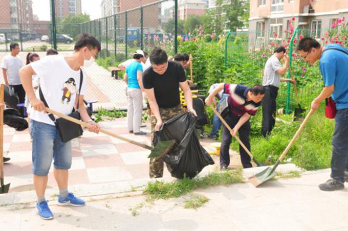 我院党支部积极组织开展党员进社区“主题党日”活动