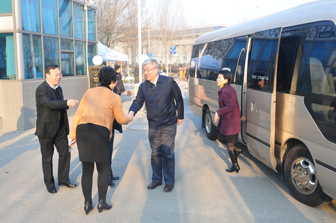 市长方守义到我院视察工作