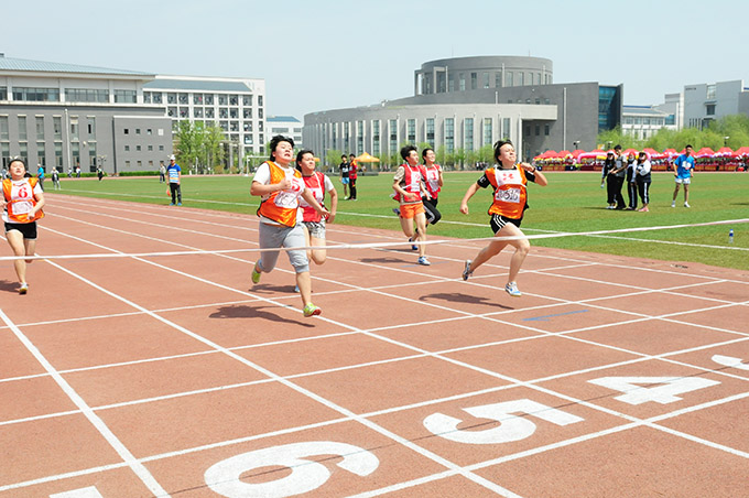 我院隆重举行第五届田径运动会