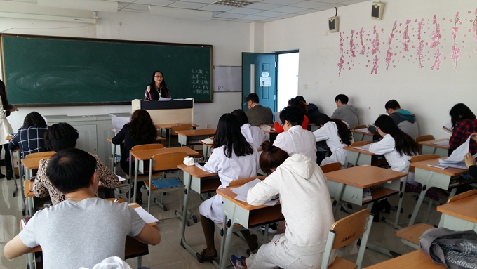2015-2016学年第二学期系（部）主任期中工作会议圆满结束