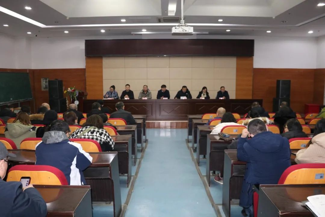 学院召开专题会议，传达全省优化营商环境打赢攻坚之战动员大会、铁岭市全面振兴新突破三年行动攻坚战誓师大会暨持续优化营商环境大会精神